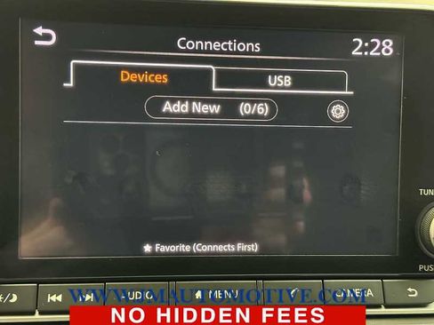 Used 2023 Nissan Rogue S image 25