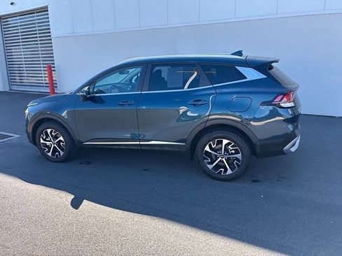 Used 2024 Kia Sportage EX AWD/4WD image 18