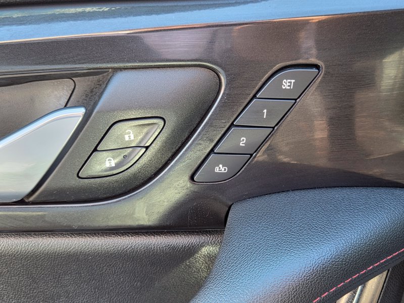Used 2021 Chevrolet Blazer RS w/ Enhanced Convenience Package AWD/4WD image 25