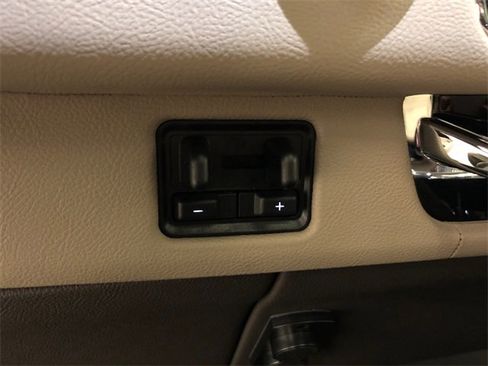 Used 2024 Lincoln Navigator Reserve image 23