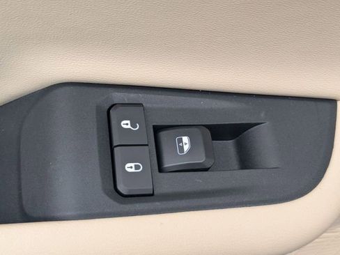 New 2025 Jeep Grand Cherokee Limited w/ Luxury Tech Group II image 31