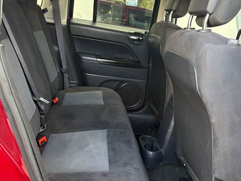 Used 2017 Jeep Patriot Sport w/ Power Value Group AWD/4WD image 30