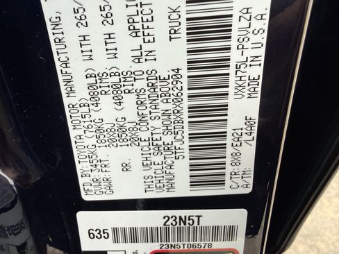 Used 2024 Toyota Tundra Limited image 35