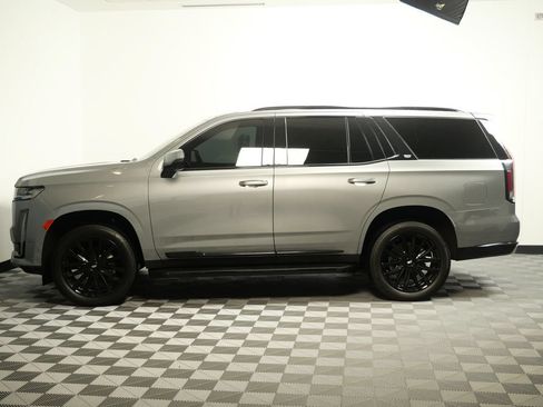Used 2023 Cadillac Escalade Premium Luxury AWD/4WD image 5