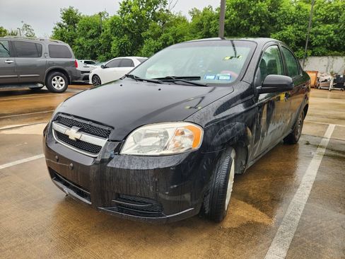 Used 2010 Chevrolet Aveo LT FWD image 3