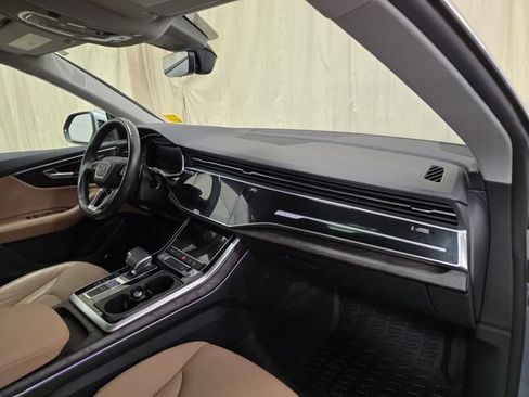 Used 2020 Audi Q8 Premium Plus w/ Premium Plus Package AWD/4WD image 37