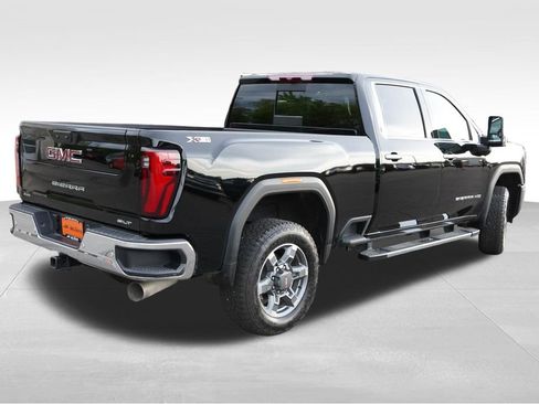 Used 2025 GMC Sierra 3500 SLT w/ SLT Premium Package AWD/4WD image 5