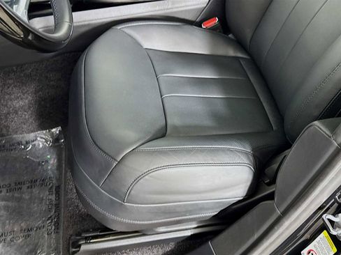 Used 2025 Land Rover Range Rover Autobiography image 20