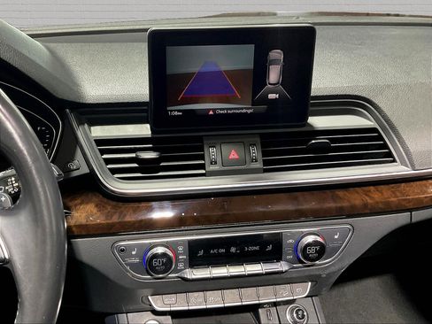 Used 2019 Audi Q5 2.0T Premium w/ Convenience Package AWD/4WD image 11