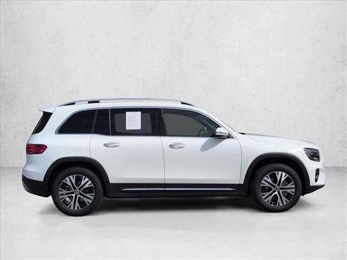 Certified 2025 Mercedes-Benz GLB 250 4MATIC image 4