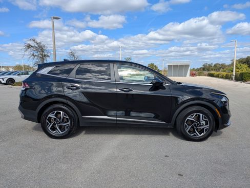 Certified 2023 Kia Sportage LX image 4