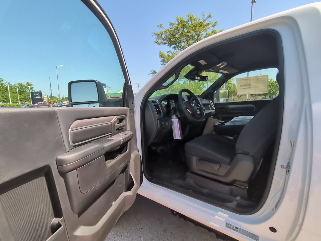 New 2026 RAM 4500 Tradesman AWD/4WD image 25