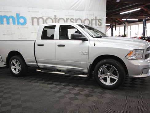 Used 2018 RAM 1500 Express w/ Express Value Package AWD/4WD image 8