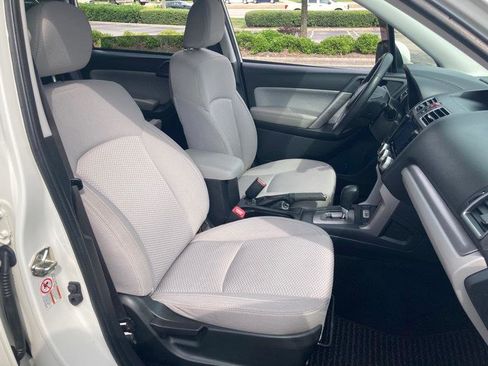 Used 2018 Subaru Forester 2.5i Premium w/ All-Weather Package image 3