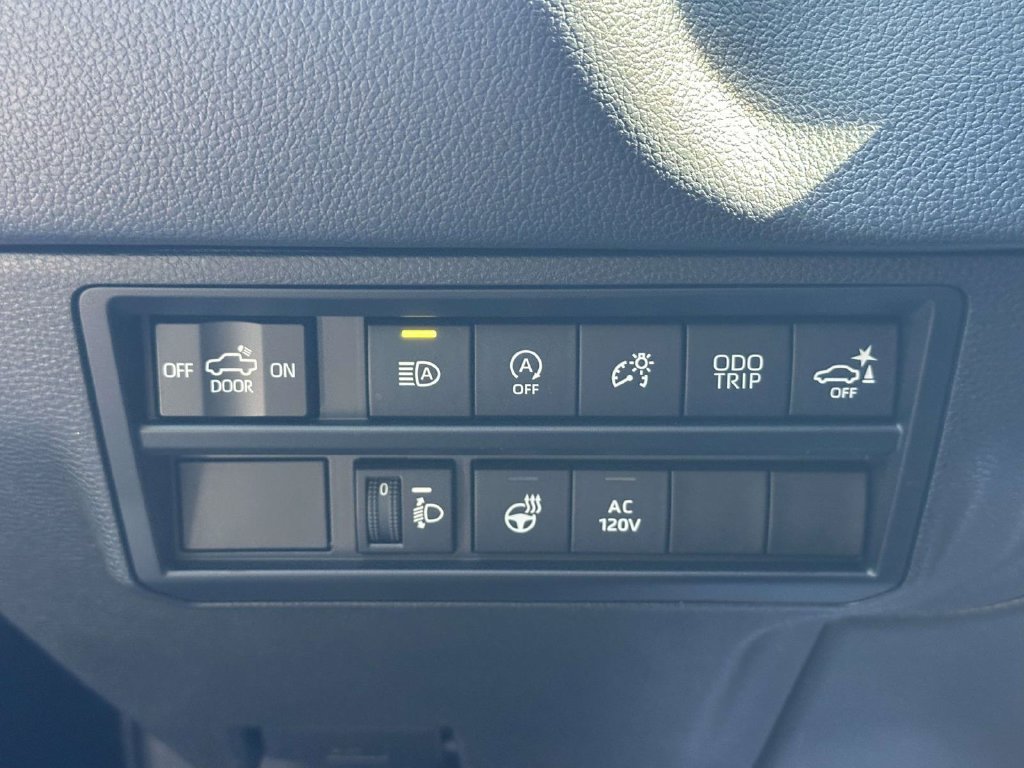 Used 2022 Toyota Tundra Limited w/ Power Package AWD/4WD image 33