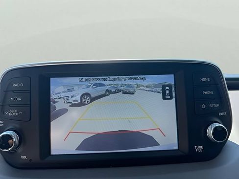 Used 2020 Hyundai Santa Fe SE FWD image 16
