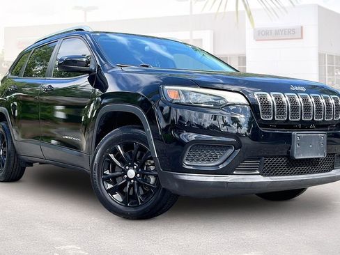 Used 2020 Jeep Cherokee Latitude FWD image 1