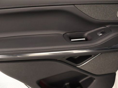 New 2026 Lincoln Navigator Reserve w/ Jet Appearance Package AWD/4WD image 18