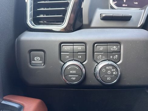 New 2026 GMC Sierra 3500 Denali Ultimate AWD/4WD image 30