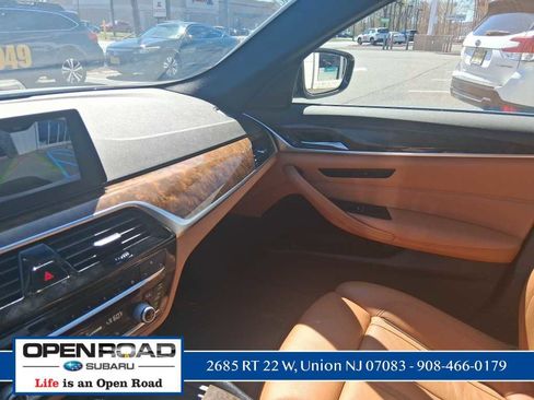 Used 2018 BMW 530i xDrive AWD/4WD image 19