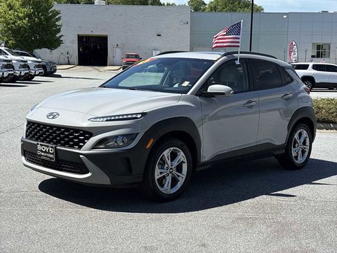 Used 2023 Hyundai Kona SEL w/ Convenience Package AWD/4WD image 2