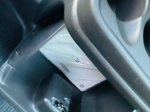 Used 2010 Chevrolet Express 1500 image 32