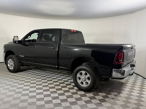 Used 2025 RAM 2500 Big Horn AWD/4WD image 10