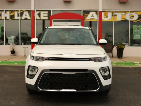 Used 2022 Kia Soul LX FWD image 2