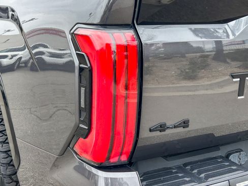 Used 2023 Toyota Tundra Platinum AWD/4WD image 9