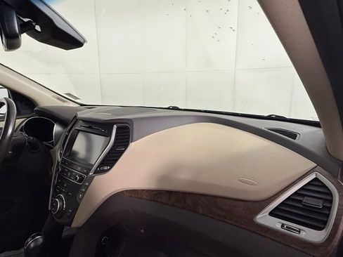 Used 2017 Hyundai Santa Fe Limited image 32