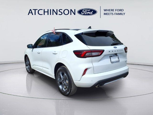 Used 2024 Ford Escape ST-Line w/ Tech Pack #1 AWD/4WD image 7