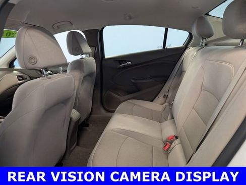 Used 2017 Chevrolet Cruze LS FWD image 7