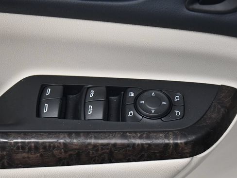 Used 2023 GMC Acadia Denali w/ Denali Ultimate Package AWD/4WD image 16
