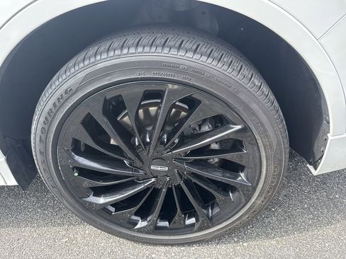 Used 2025 Lincoln Aviator Reserve w/ Equipment Group 201A AWD/4WD image 19