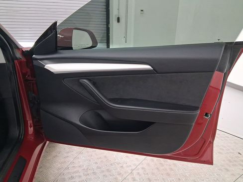 Used 2021 Tesla Model 3 Standard Range Plus image 29