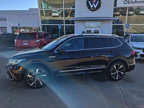 Used 2024 Volkswagen Tiguan SEL R-Line image 8