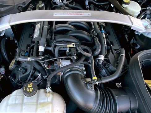 Used 2017 Ford Mustang Shelby GT350 image 26