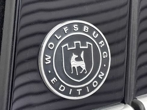 Used 2017 Volkswagen Tiguan Wolfsburg Edition FWD image 29