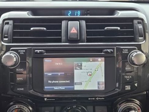 Used 2018 Toyota 4Runner TRD Off-Road Premium image 18