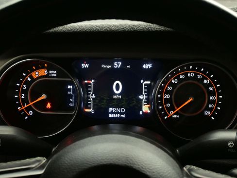 Used 2021 Jeep Gladiator Sport image 22