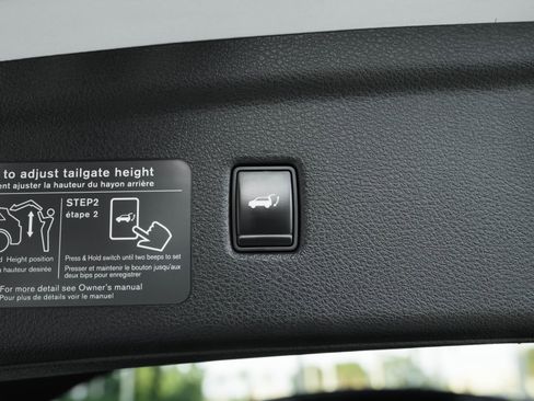 Used 2019 INFINITI QX50 Luxe w/ Navigation Package image 41