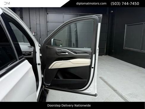 Used 2022 Cadillac Escalade Sport w/ Touring Package AWD/4WD image 39