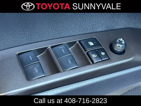 Certified 2023 Toyota Camry SE FWD image 18