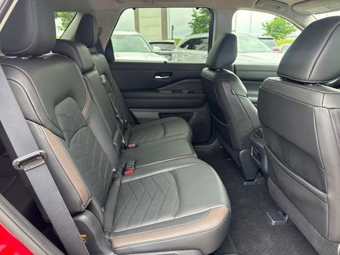 Used 2024 Nissan Pathfinder Platinum w/ Cargo Package FWD image 14