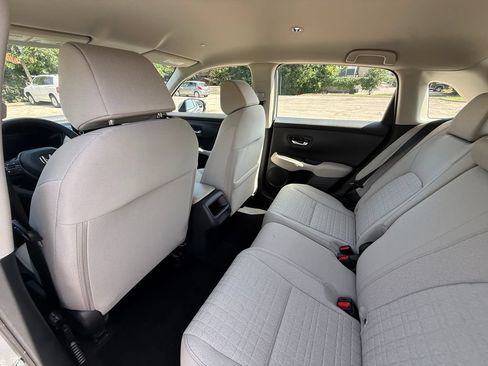 Used 2025 Honda HR-V LX image 25