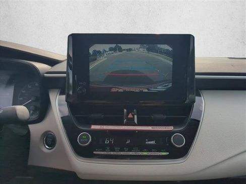 Certified 2025 Toyota Corolla LE w/ Convenience Package FWD image 20