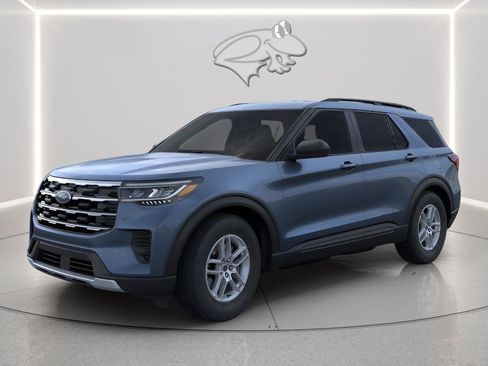 New 2026 Ford Explorer Active AWD/4WD image 2