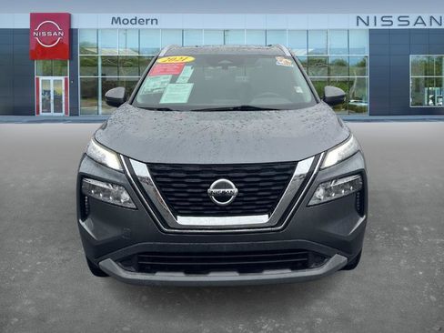 Certified 2021 Nissan Rogue SV w/ Premium Package image 2