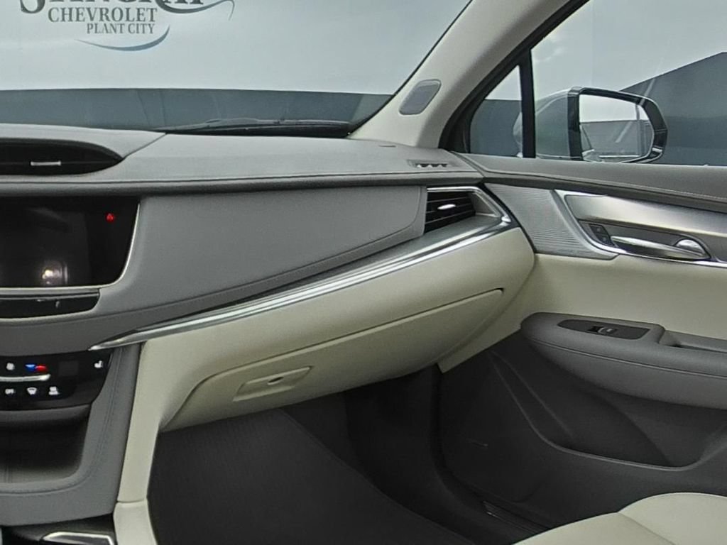 Used 2024 Cadillac XT5 Premium Luxury FWD image 15