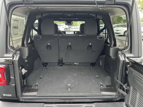 New 2025 Jeep Wrangler Sport S image 30